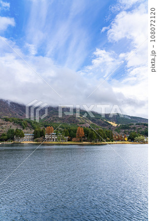 【神奈川県】芦ノ湖から見た朝の箱根 【神奈川県】芦ノ湖から見た朝の箱根 108072120