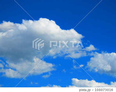 秋の美しい空 108073016