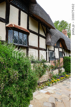 イギリス　ストラットフォードアポン 108075402