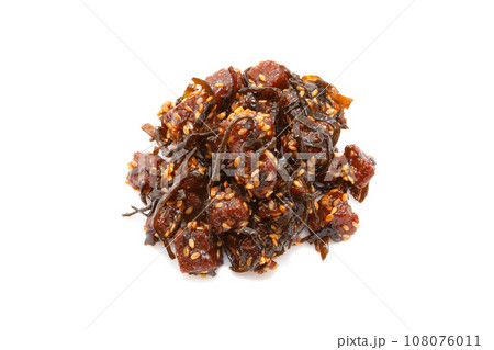 まぐろの佃煮・マグロ昆布【白背景・切り抜き】 まぐろの佃煮・マグロ昆布【白背景・切り抜き】 108076011