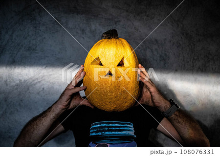 halloween pumpkins ready for carving halloween pumpkins ready for carving 108076331