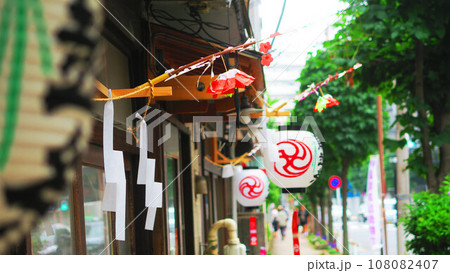 2023年の鳥越祭（東京都台東区）の風景 108082407