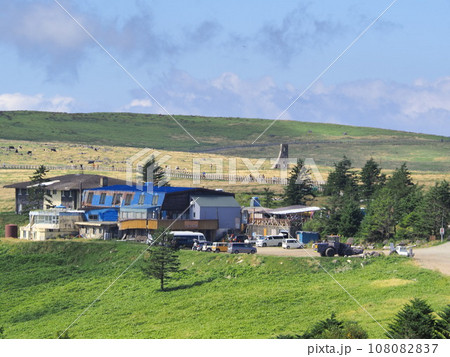 長野県　山本小屋と美しの塔　9月 108082837