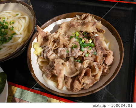 肉うどん 108084381