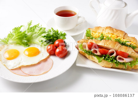 美味しい朝食セット 108086137