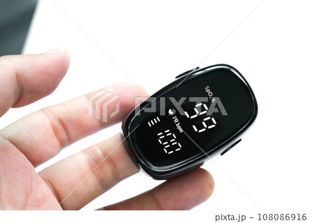 A device to measure the oxygen saturation of a person at the fingertips. And checking oxygen depletion is an emergency sign of pneumonia caused by the COVID-19 virus. A device to measure the oxygen saturation of a person at the fingertips. And checking oxygen depletion is an emergency sign of pneumonia caused by the COVID-19 virus. 108086916