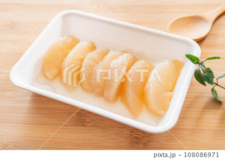 旬の梨でコンポート 108086971