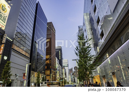 銀座 銀座二丁目中央通り 東京都中央区 銀座 銀座二丁目中央通り 東京都中央区 108087370