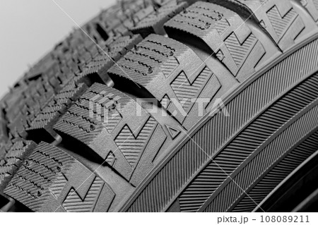 新品スタッドレスタイヤのスリップサイン (モノトーン) 新品スタッドレスタイヤのスリップサイン (モノトーン) 108089211