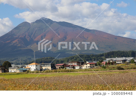 紅葉の岩木山 紅葉の岩木山 108089448