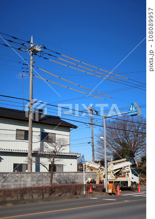 電柱の交換工事 108089957