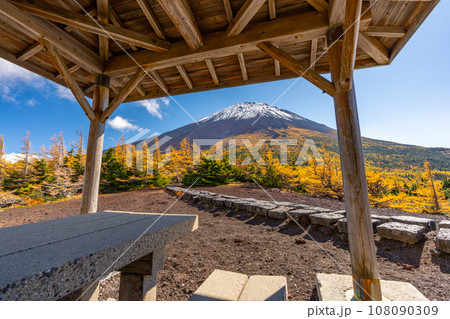 奥庭の紅葉 富士山 富士山五合目 吉田口 奥庭の紅葉 富士山 富士山五合目 吉田口 108090309