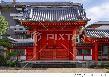 三十三間堂　回廊塀と門（京都市東山区三十三間堂廻町） 108090454