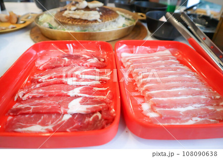 raw beef , sliced beef or beef and pork 108090638