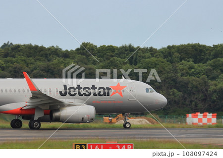 LCC　格安航空会社　 108097424