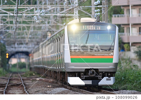 東海道本線　真鶴　JR東日本　E233系3000番台　E-61編成（国府津） 108099026