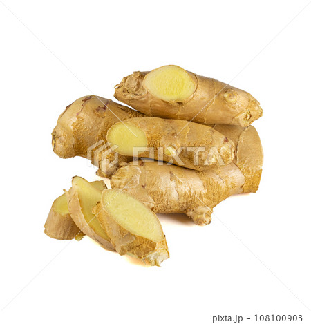 Fresh ginger rhizome with sliced isolated on white background.  108100903