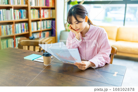 Image photo Image photo 108102878