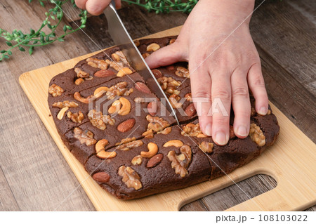 ブラウニー 切り分ける ブラウニー 切り分ける 108103022