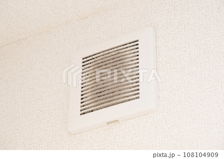 埃でつまった通気口 埃でつまった通気口 108104909