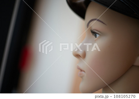 mannequin of beautiful young woman face mannequin of beautiful young woman face 108105270