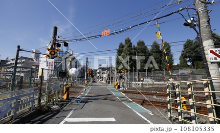 JR山手線に2023年現在で唯一残る踏切「第2中里踏切」(東京都北区) JR山手線に2023年現在で唯一残る踏切「第2中里踏切」(東京都北区) 108105335