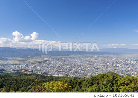西蔵王公園の展望広場からみた山形市内　俯瞰　山形県山形市 108105643