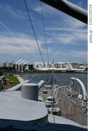 軍艦の船首　砲台 108110559