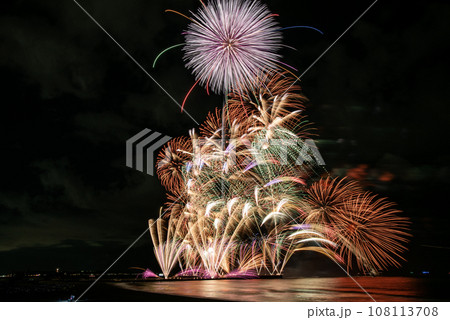 サザン芸術花火大会　神奈川県茅ヶ崎市 108113708