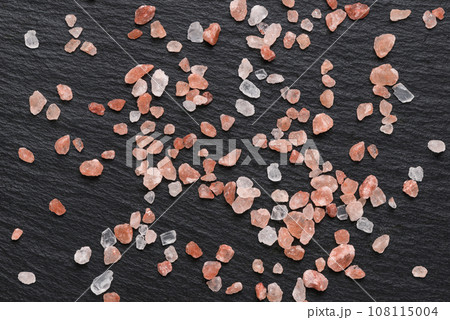 pink Himalayan salt used for spice and condiment pink Himalayan salt used for spice and condiment 108115004
