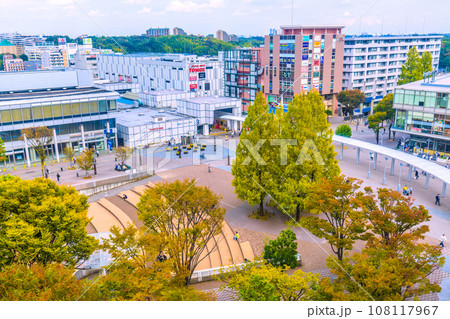 日本の横浜都市景観 10月・地下鉄 センター南駅などを望む 日本の横浜都市景観 10月・地下鉄 センター南駅などを望む 108117967