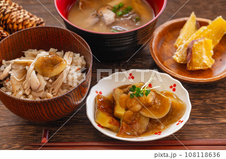 秋の味覚 きのこ料理 秋の味覚 きのこ料理 108118636