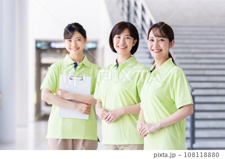 介護スタッフ 108118880