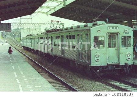 田園都市線・田奈駅に停車する7000系7055-7138-7137-7058、1979年7月10日 田園都市線・田奈駅に停車する7000系7055-7138-7137-7058、1979年7月10日 108119337