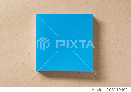 青色の表紙でしっかりとした本 青色の表紙でしっかりとした本 108119463