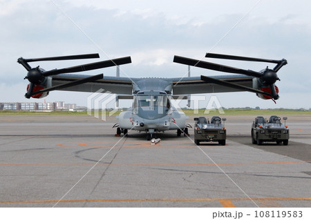 陸上自衛隊　オスプレイ　V-22 108119583