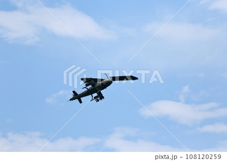 陸上自衛隊　航空機 108120259