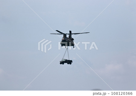 陸上自衛隊　航空機 108120366