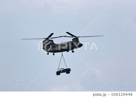 陸上自衛隊　航空機 108120446