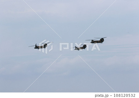 陸上自衛隊　航空機 108120532