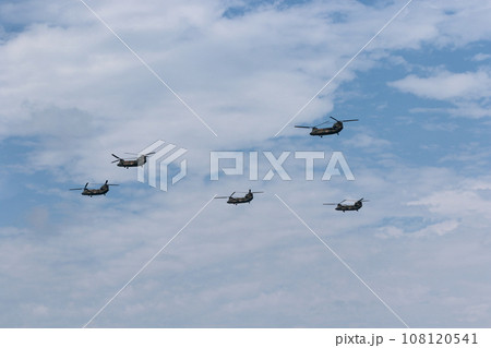 陸上自衛隊　航空機 108120541