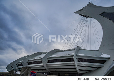 モントリオール・オリンピックスタジアム 108120644