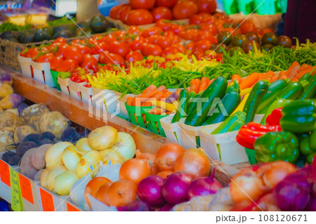 ジャン・タロン市場（野菜市場） 108120671