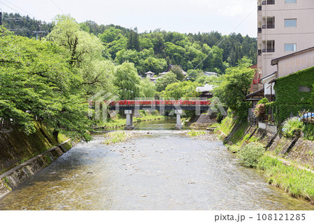 岐阜県高山市　中橋と宮川 108121285