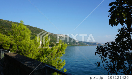 Rocky coast of the Gulf of Trieste near Miramare Castle 108121426