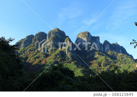 妙義山～日本三大奇景の一つ 108121645