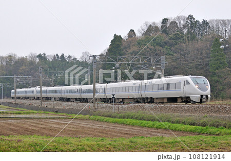 北陸本線　細呂木ー芦原温泉　JR西日本　683系　T21+T13編成（金沢）　サンダーバード 108121914