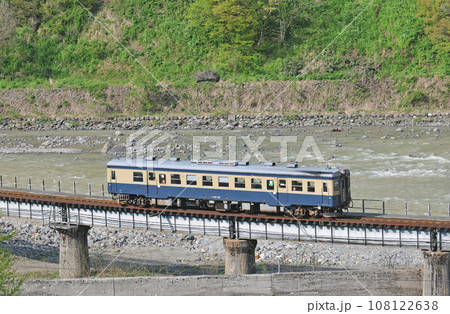 大糸線　根知ー小滝　JR西日本　キハ52-125（糸魚川） 108122638