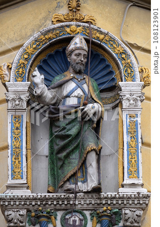 Saint Ambrose statue, Piazza Sant' Ambrogio in Florence, Italy Saint Ambrose statue, Piazza Sant' Ambrogio in Florence, Italy 108123901