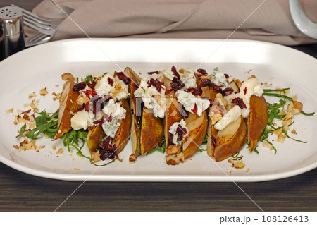 Pears Blue Cheese Walnuts Pears Blue Cheese Walnuts 108126413